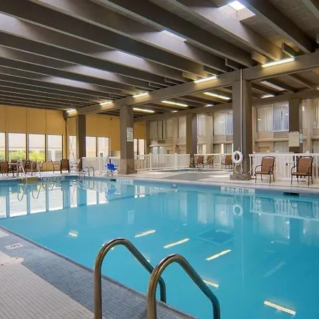 Norwood Inn & Suites Mankato
